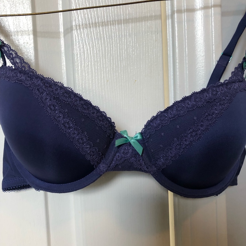 Victoria’s Secret lace bra